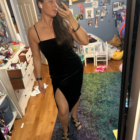 New with tags velvet dress express medium - Picture 7 of 8